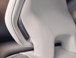 Volvo EX90 zagłówek Audio Bowers & Wilkins