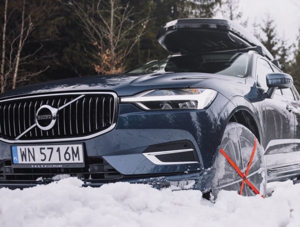 Skarpety śnieżne na koła Volvo XC60