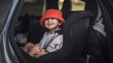 Dziecko w foteliku Volvo