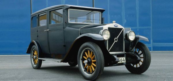 Volvo PV4