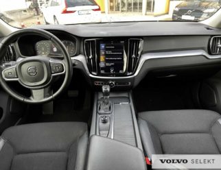 Volvo V60 Momentum czarne materiałowe wnętrze