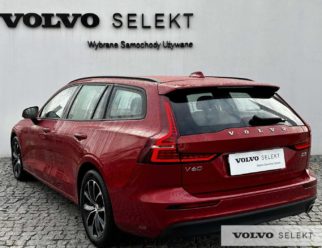 Volvo V60 Momentum używane czerwone tył