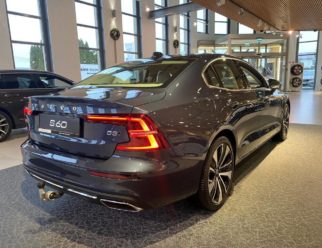 Volvo S60 niebieskie denim blue tył