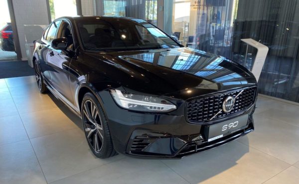 Volvo S90 czarne przód