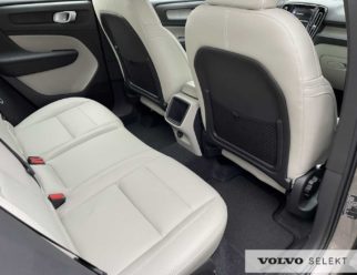 Volvo XC40 Inscription używane jasny środek tylna kanapa