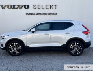 Volvo XC40 Inscription białe używane bok
