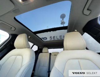Volvo XC40 Inscription dach panoramiczny