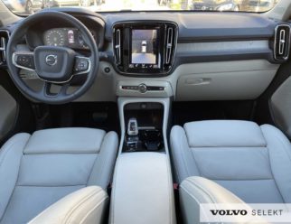 Volvo XC40 Inscription używane jasny środek