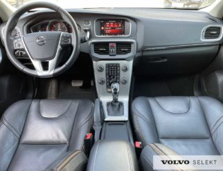 Volvo V40 Cross Country Momentum używane ciemny środek