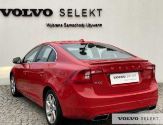 Volvo S60 Summum używane czerwone tył
