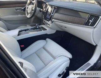 Volvo V90 Cross Country Pro używane jasny środek