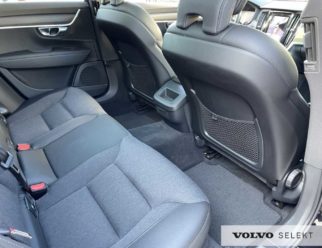 Volvo V90 Cross Country używane miejsce z tyłu