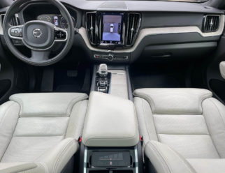 Volvo XC60 Inscription jasna skóra wnętrze