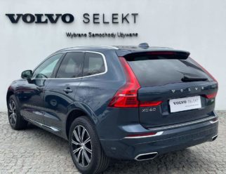 Volvo XC60 Inscription używane granatowe tył