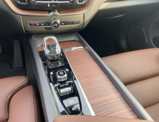 Volvo XC60 Inscription tunel środkowy