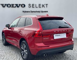 Volvo XC60 używane czerwone tył