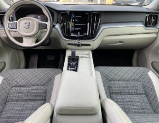 Volvo XC60 jasne wnętrze skóra i welur