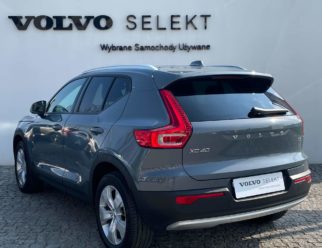 Volvo XC40 używane szare tył