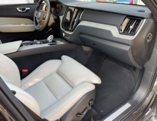 Volvo XC60 używane jasna skóra