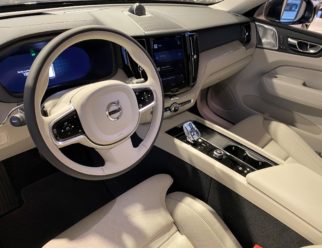 Volvo XC60 Inscription jasny środek skóra