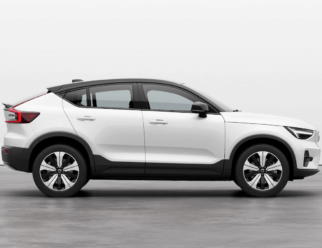 Volvo C40 kolor lakieru Crystal White bok