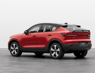 Volvo C40 kolor lakieru Fusion Red tył
