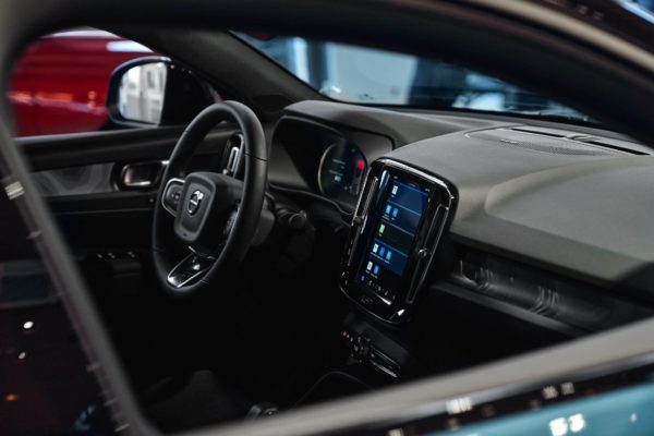 Volvo C40 Recharge Fjord Blue środek