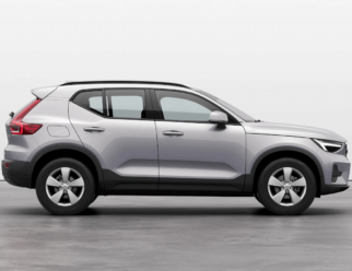 Volvo XC40 kolor lakieru Silver Dawn bok