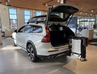 Volvo V60 Cross Country Pro białe tył