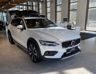 Volvo V60 Cross Country Pro białe przód