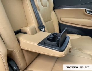 Volvo XC90 rozłożony podłokietnik tył