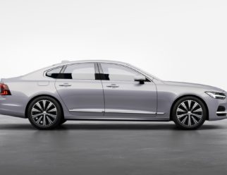 Volvo S90 Recharge kolor Silver Dawn bok