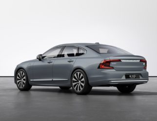 Volvo S90 Recharge kolor Thunder Grey tył