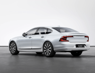 Volvo S90 Recharge kolor Crystal White tył