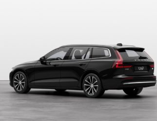 Volvo V60 Recharge kolor Onyx Black tył