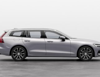 Volvo V60 Recharge kolor Silver Dawn bok