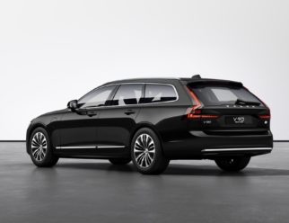 Volvo V90 Recharge kolor Black Stone tył
