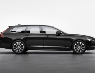 Volvo V90 Recharge kolor Black Stone bok