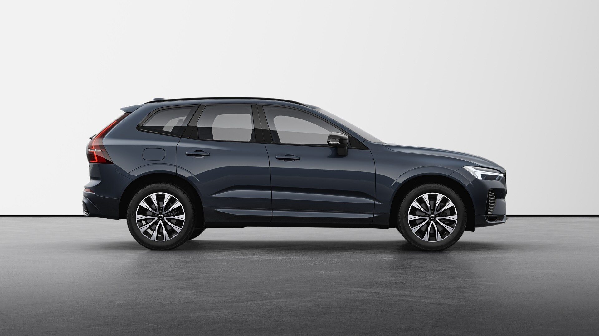 Volvo XC60 Plus Dark Mildhybrid B4 Dom Volvo