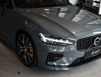Volvo S60 Recharge Polestar Engineered przód