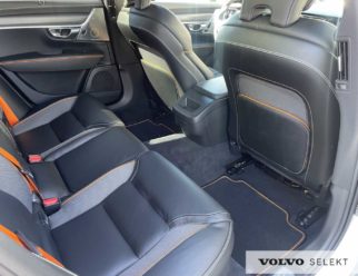 Volvo V90 Cross Country Ocean Race miejsce na nogi