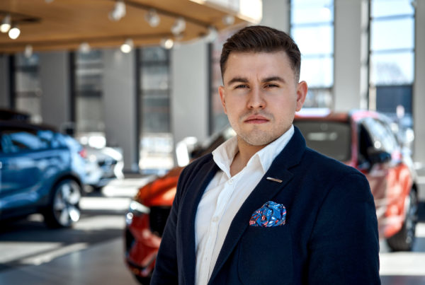 Adam Wyrębek Dom Volvo